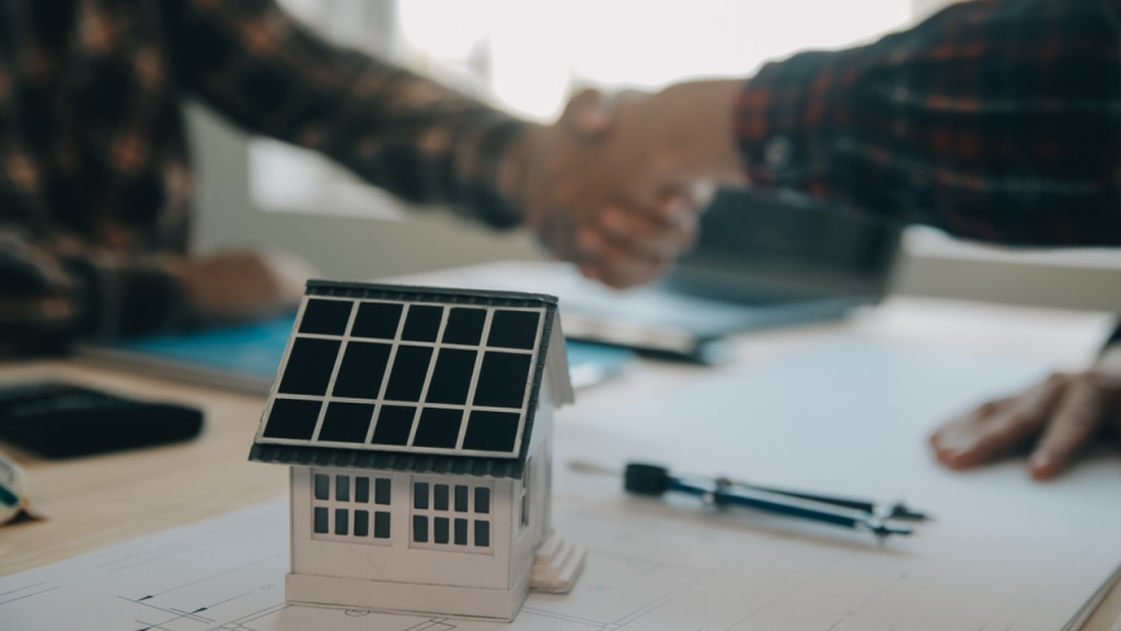 What Is The Cost Of Solar Panels For 3 Bedroom House? 3 typical cost range before grants E8000–E9000