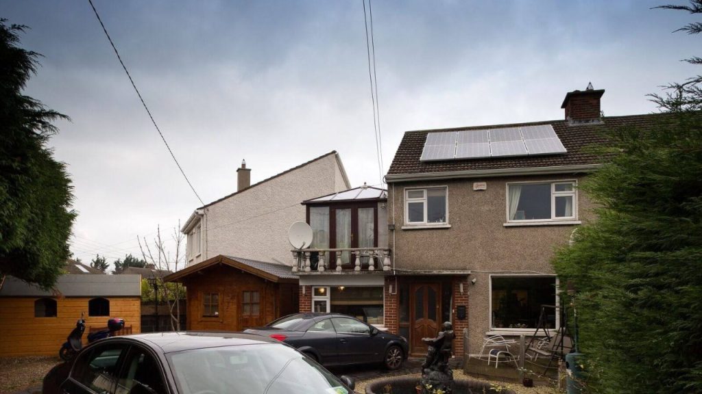 How Much Does a 4 Bedroom Solar Panel Cost in Ireland? 2 what is included in a 4 bedroom solar system setup 1 1